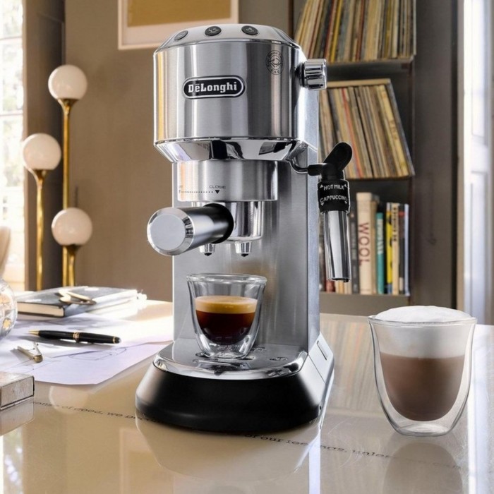 Delonghi Dedica EC685.M Inox 1350W 15 Bar Manuel Espresso ve Cappuccino Kahve Makinesi