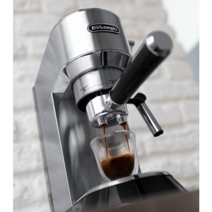 Delonghi Dedica EC685.M Inox 1350W 15 Bar Manuel Espresso ve Cappuccino Kahve Makinesi