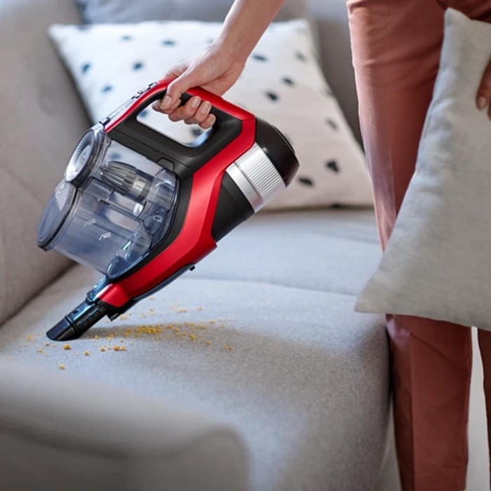 Philips XC7043/01 SpeedPro Max Kırmızı Dikey Şarjlı Süpürge